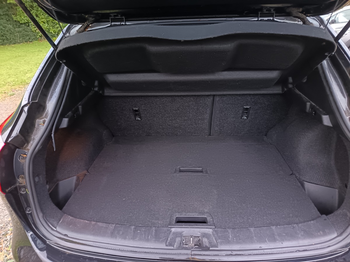 Nissan Qashqai 1.6l dci 130 ch teckna Roulant vendu en l'état / Crochet d'attelage