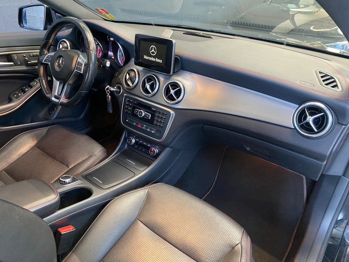 Mercedes Benz CLA 220 cdi FASCINATION PACK EXCLUSIF AMG