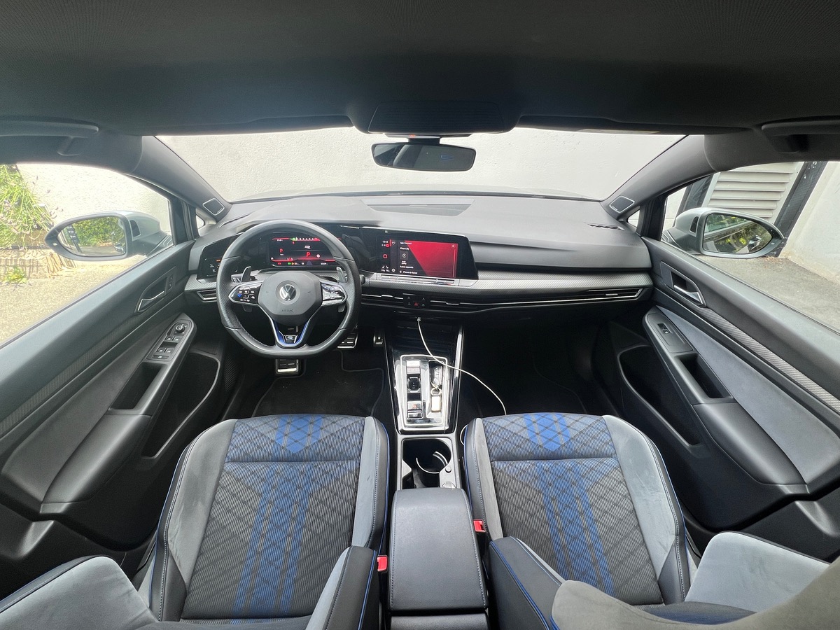 Volkswagen Golf VIII R 2.0 TSI 320 4Motion DSG7