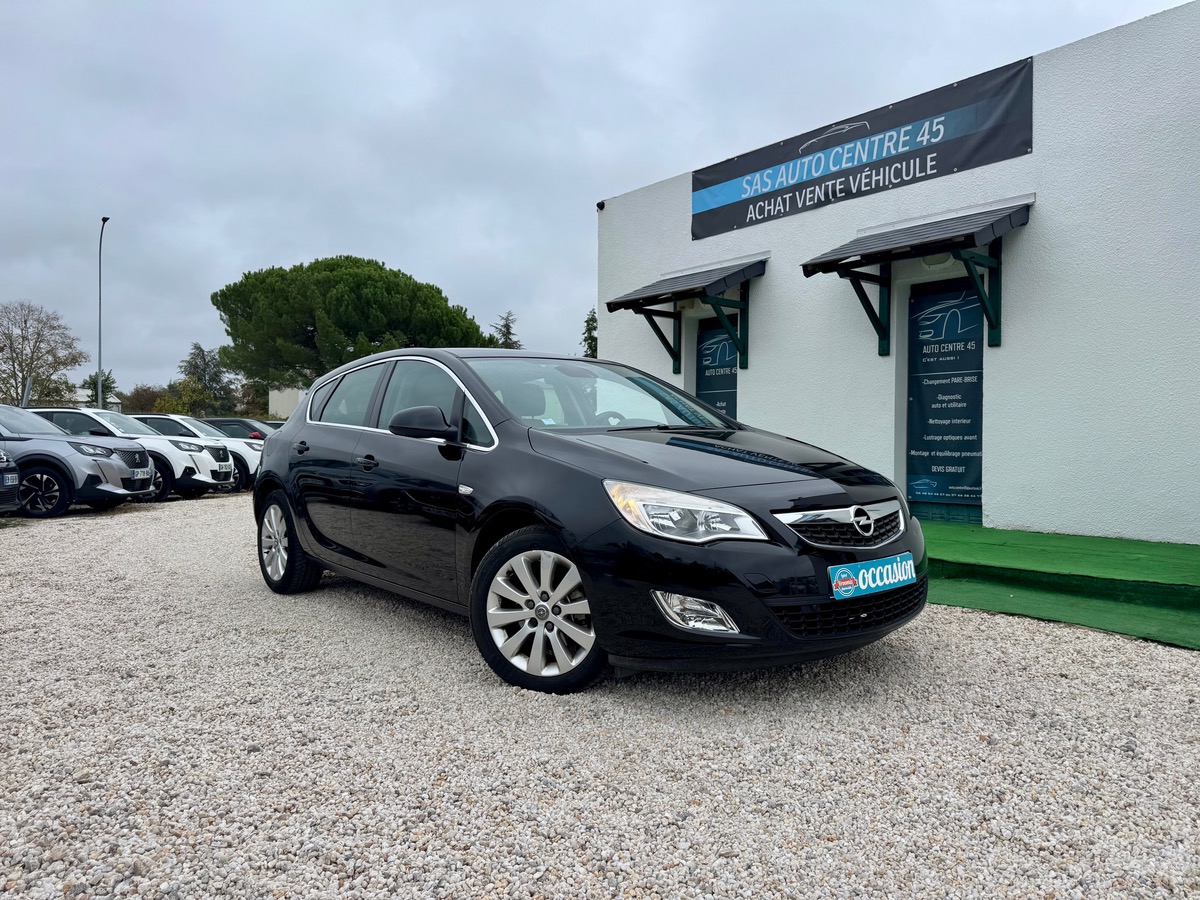 Opel Astra 1.7 CDTI 125 CV COSMO 62 000 KMS FAIBLE KILOMETRAGE PREMIERE MAIN
