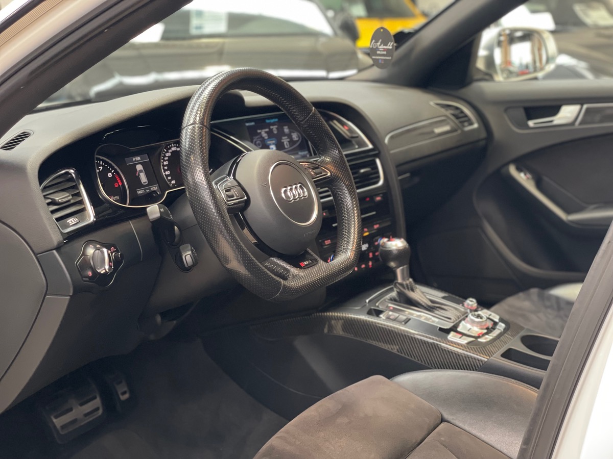 Audi RS4 AVANT V8 4.2 FSi 450 S-TRONIC7 - TOIT OUVRANT / LIGNE MILTEK - SUIVI CONSTRUCTEUR