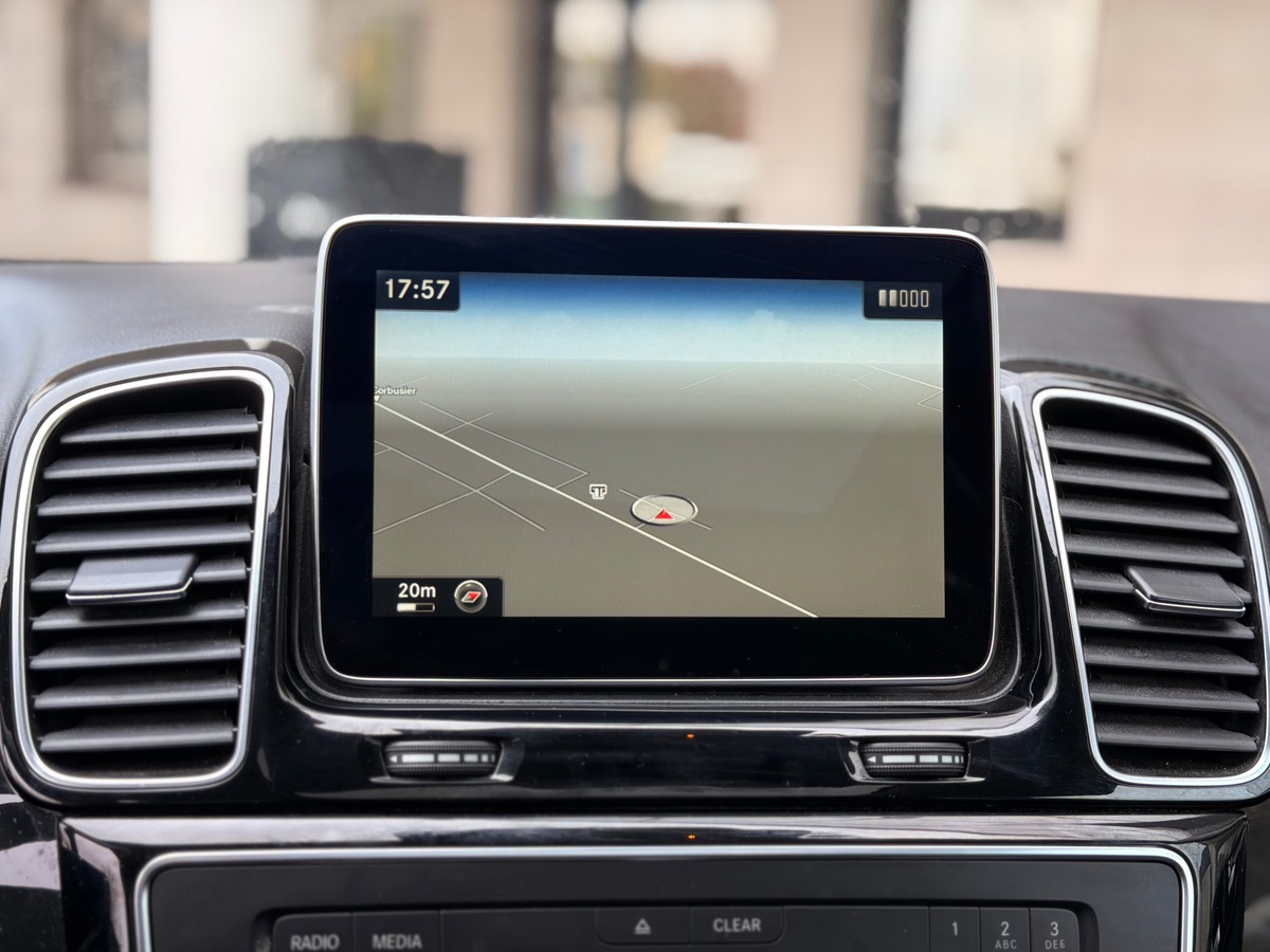 Mercedes-Benz Classe GLE PACK AMG FASCINATION (W166) 350 d 3.0 d V6 4MATIC 9G-TRONIC 258 cv