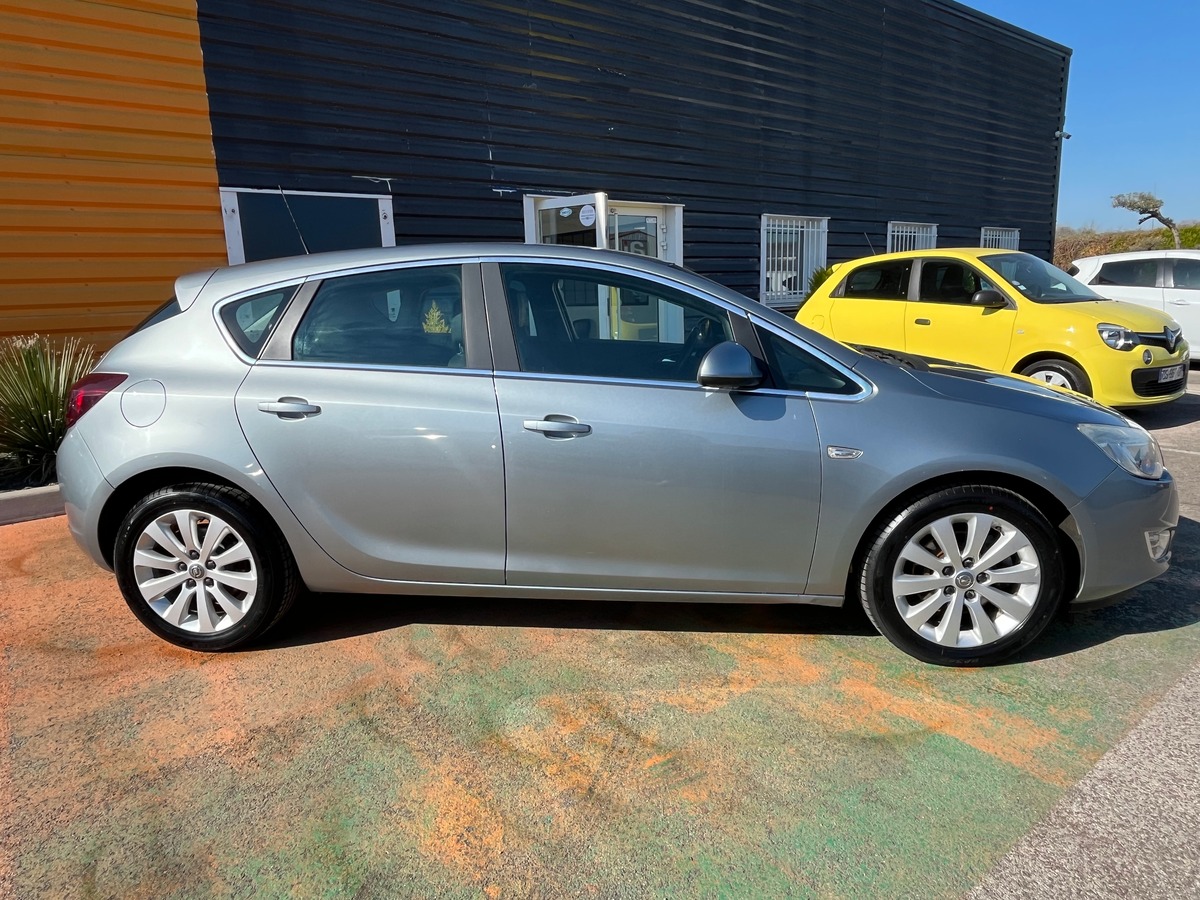 Opel Astra J 1.7 CDTI 110 CH COSMO