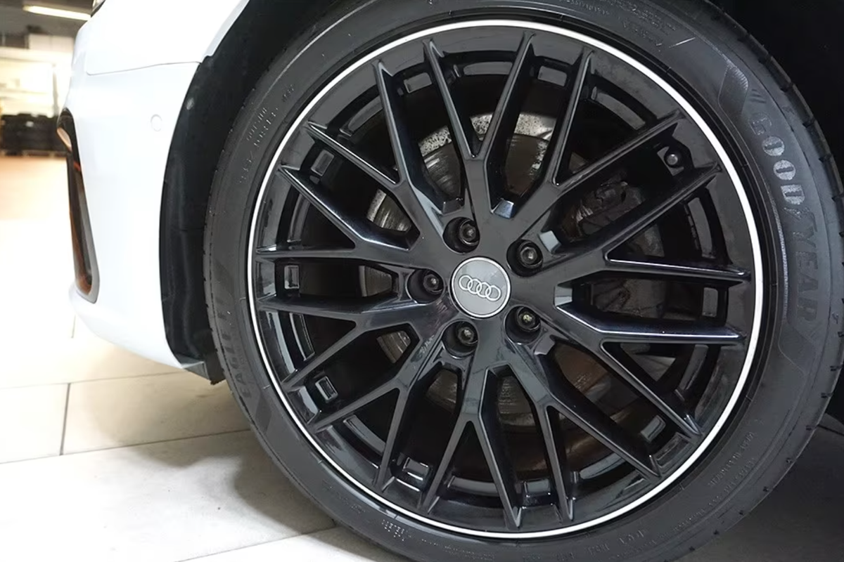 Audi A4 Avant V 35 TDI 163ch S line S tronic 7/Toit ouvrant/Matrix/Caméra