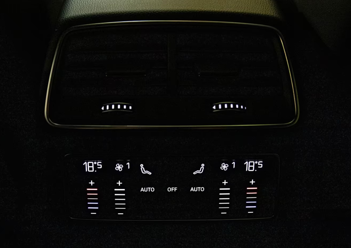 Audi S6 Avant V 3.0 TDI 344ch quattro tiptronic Toit ouvrant Bang&Olufsen Attelage