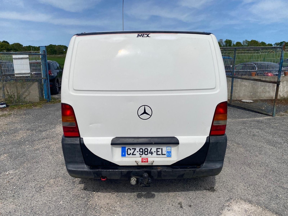 MERCEDES VITO 110d 2.2D 100cv bon état général 