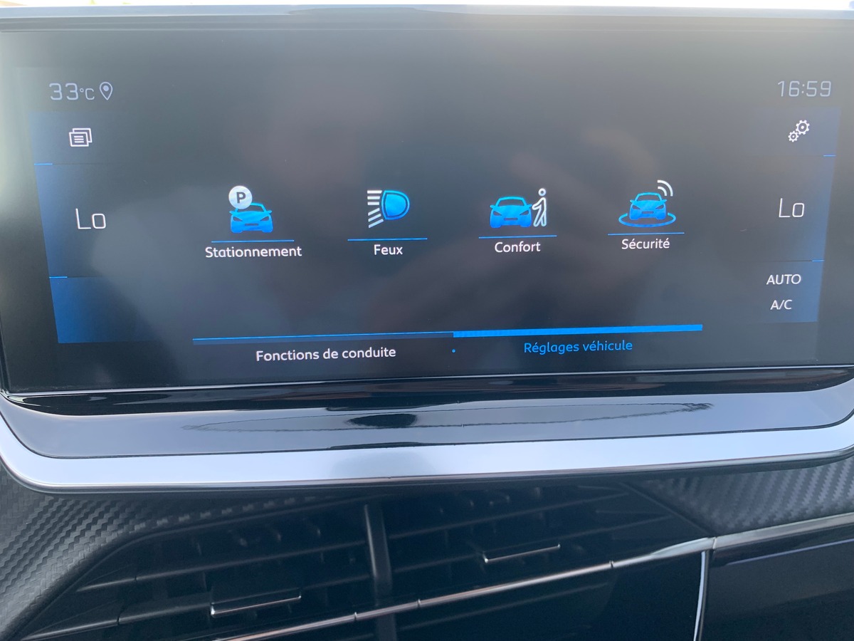 Peugeot 208 100 chevaux | GT | Apple car Play Android Auto | Caméra de recul | Régulateur vitesse