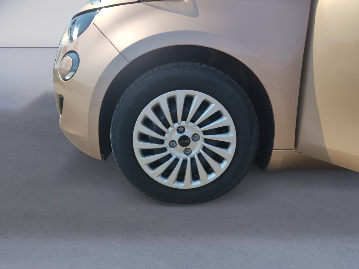 Fiat 500 Fiat 500e 42 kWh 118ch La Prima