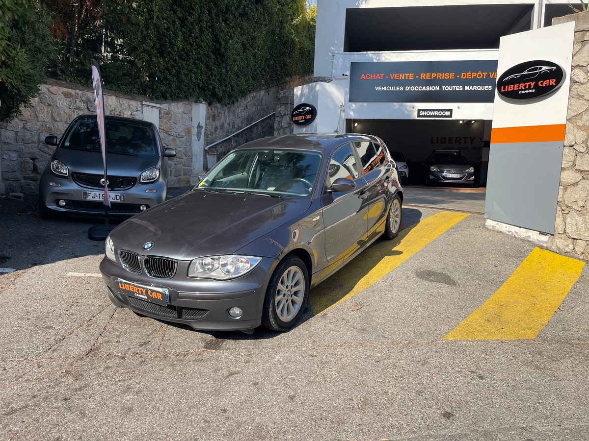Bmw Série 1 120 i 2.0 i 150 CV / KM réel / Luxury / Interieur Cuir / Jantes M / 5 Portes /Boite Auto