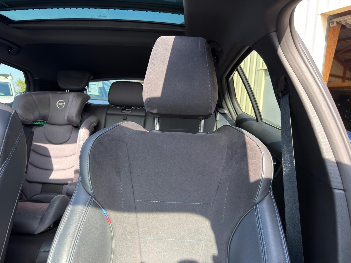 Bmw Série 1 120 iA Msport / Toit panoramique / Attelage / CarPlay / Caméra de recul