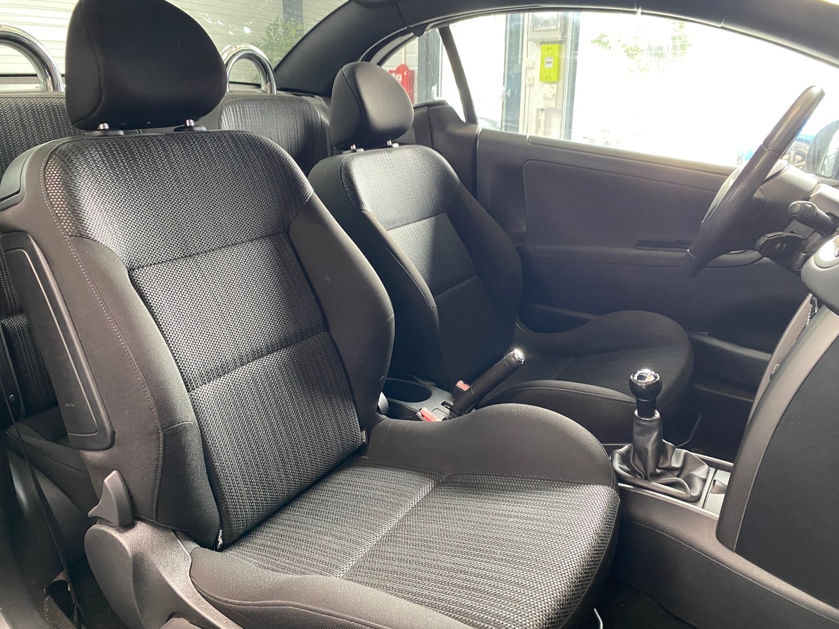 Peugeot 207 CC 1.6 VTi 120 Sport
