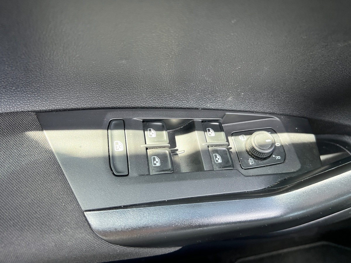 Volkswagen Polo 95cv TSI  LIFE, SUIVI COMPLET, I-COCKPIT, CAMERA DE RECUL