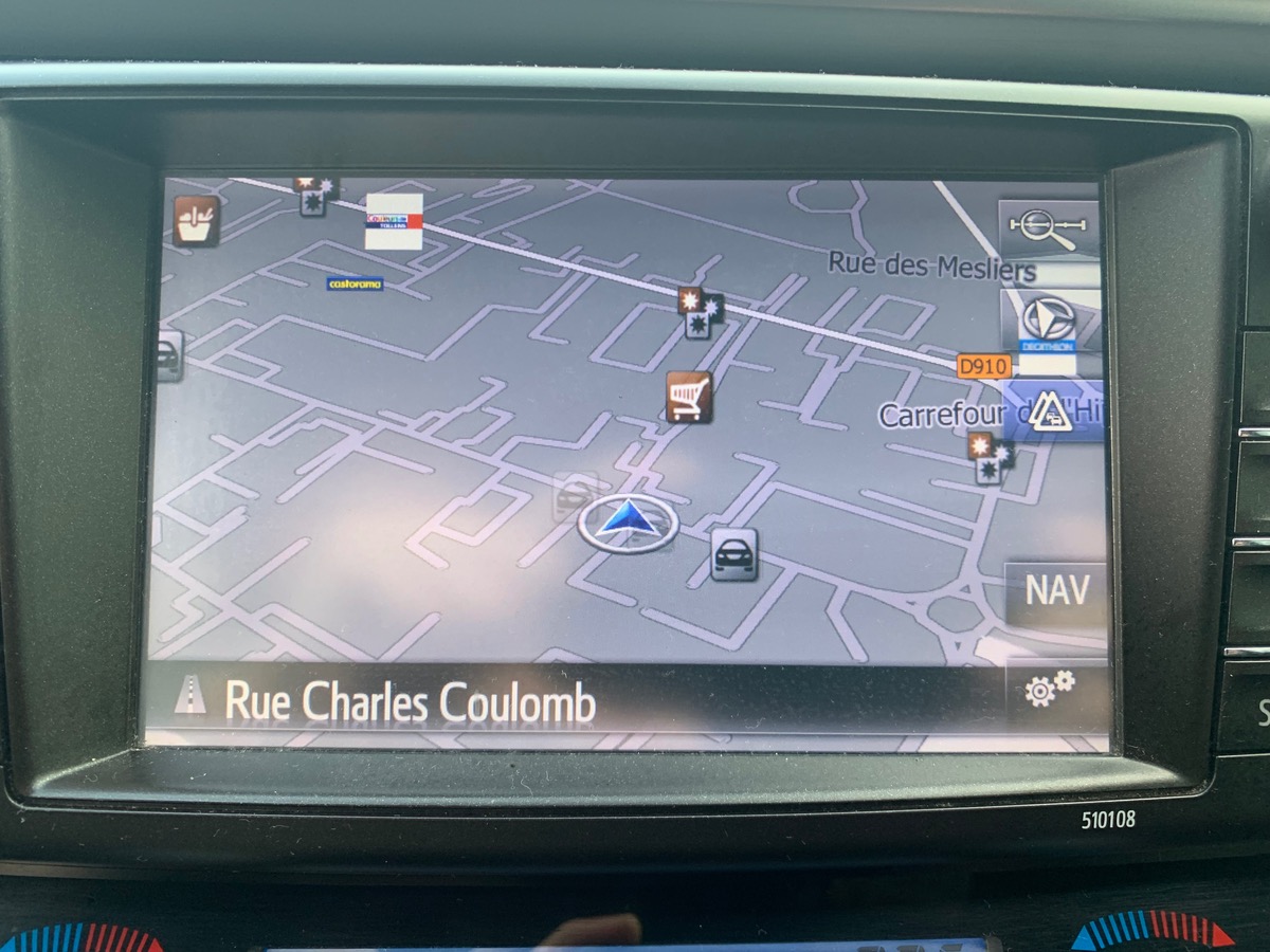 Toyota RAV4 143 | DESIGN | D-4D | 2WD | GPS | Caméra recul | Sièges avant sport | Régulateur vitesse