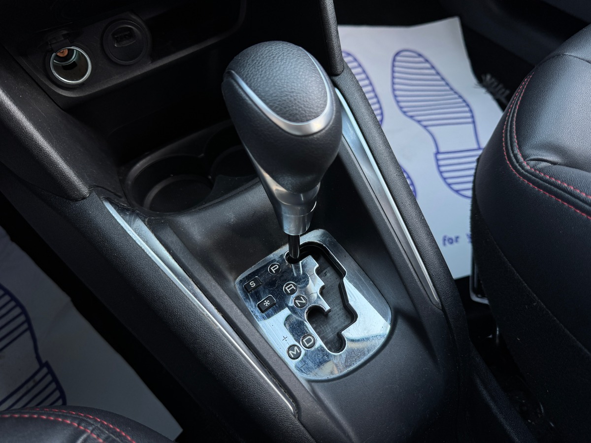 Peugeot 208 110CH S&S EAT6 GT LINE - Première main - Entretiens Peugeot  - Carplay