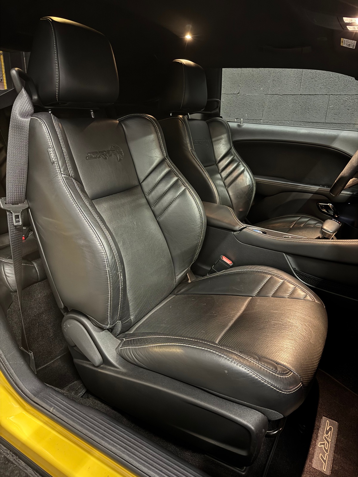 Dodge CHALLENGER SRT HELLCAT 6.2L 707 1ERE MAIN ORIGINE FRANCE