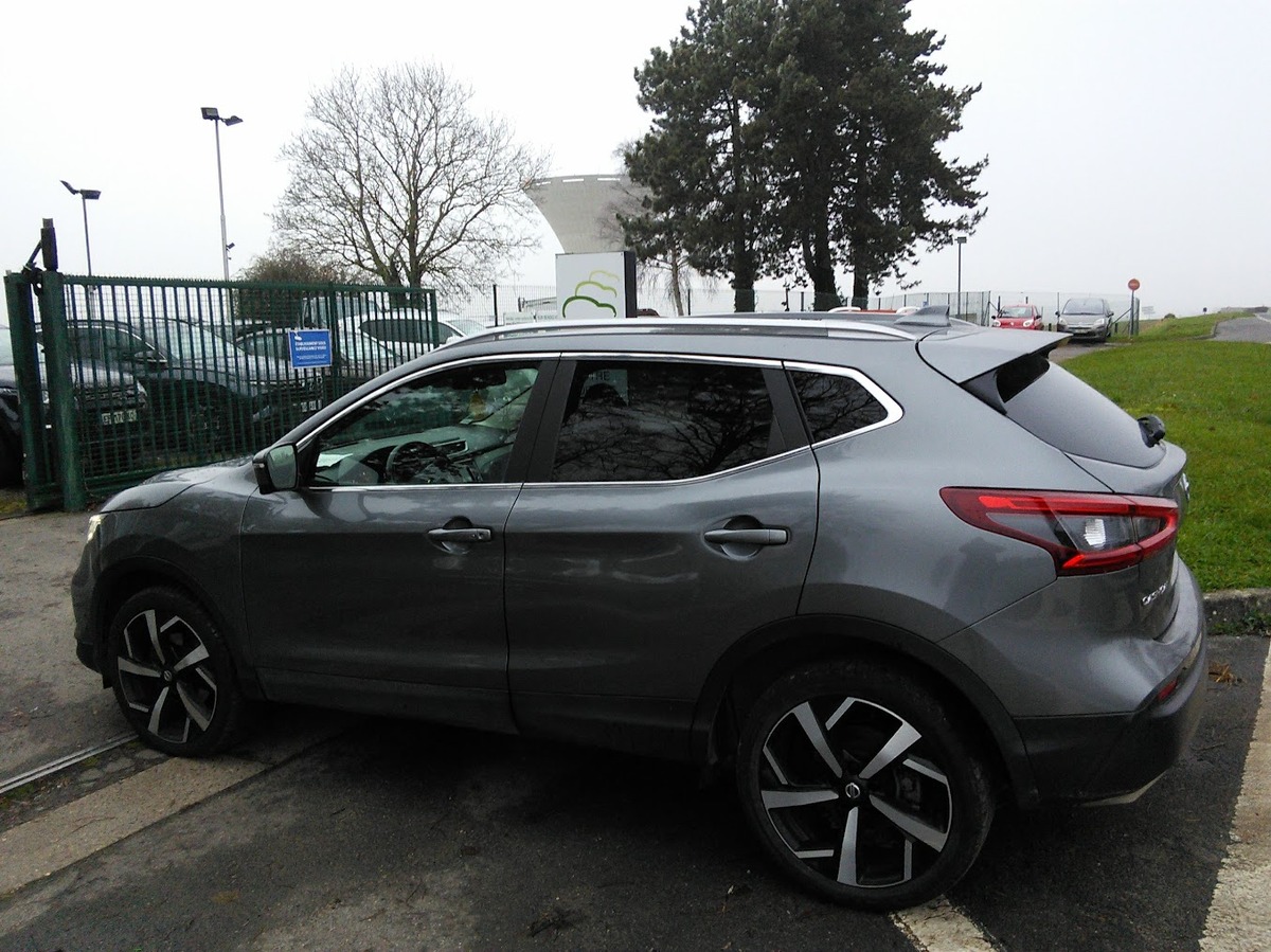 Nissan Qashqai 1.3 DIG-T 140 TEKNA TOIT PANORAMIQUE
