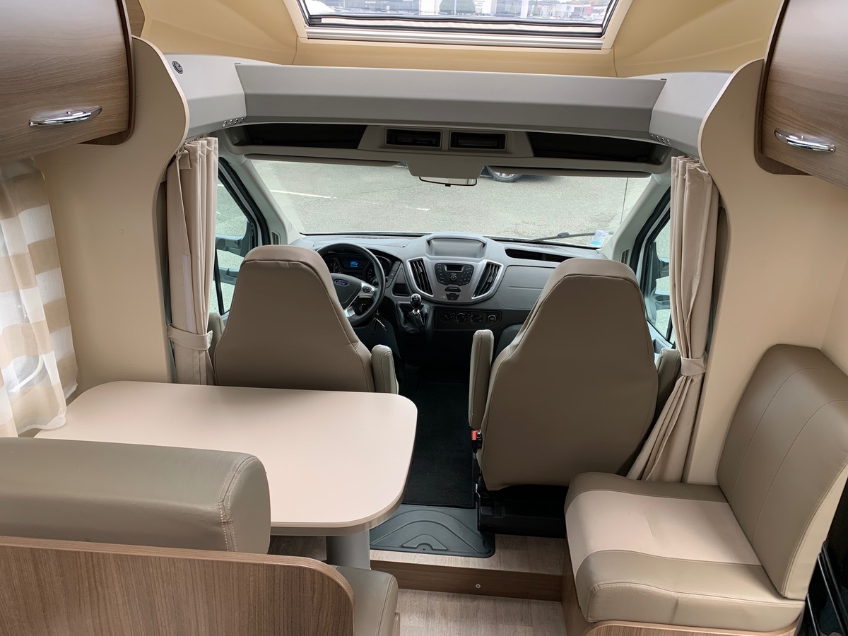 Ford Challenger 155 ch | 2,2 litres | GENESIS 288 EB Profilé | 3 Couchages | Caméra de recul