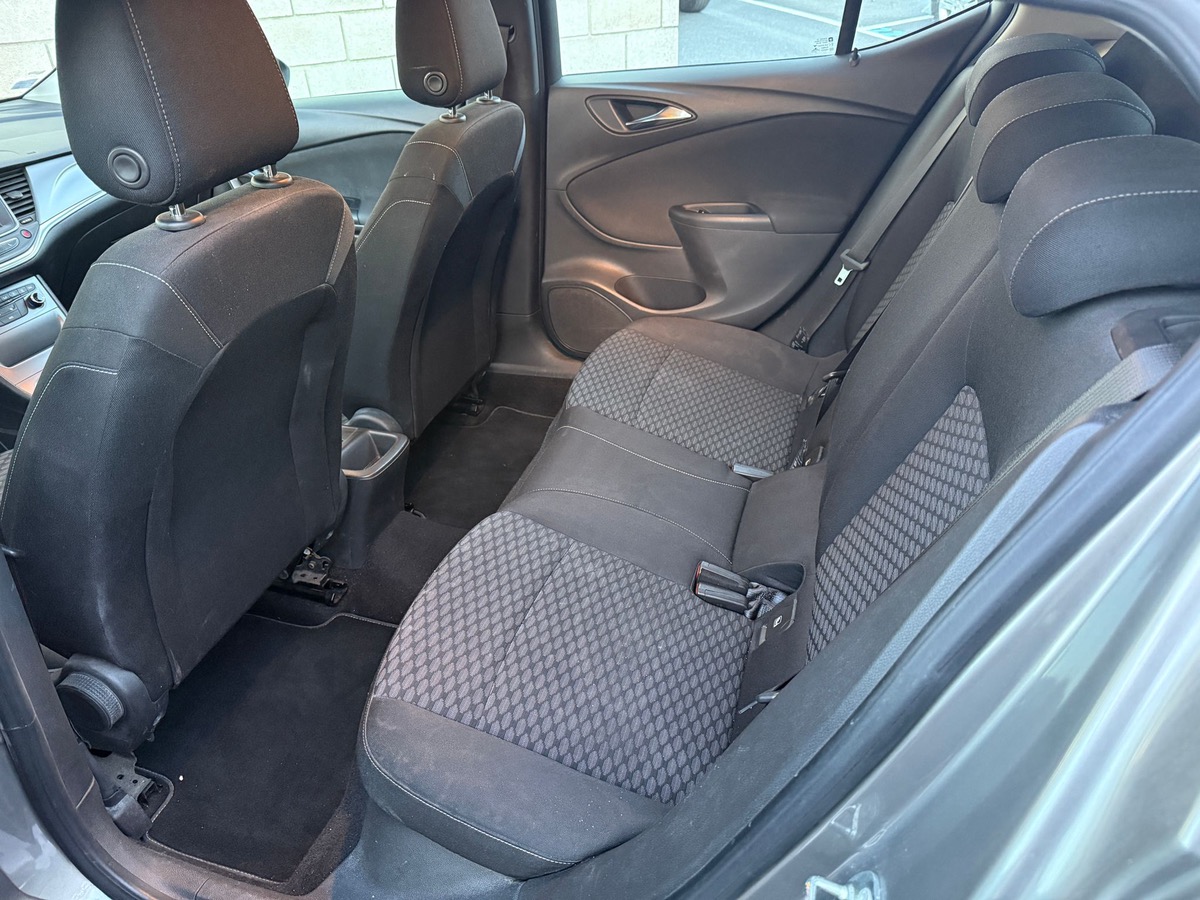 Opel Astra Édition 1.6 CDTI 110 CV start /stop garantie 6 mois