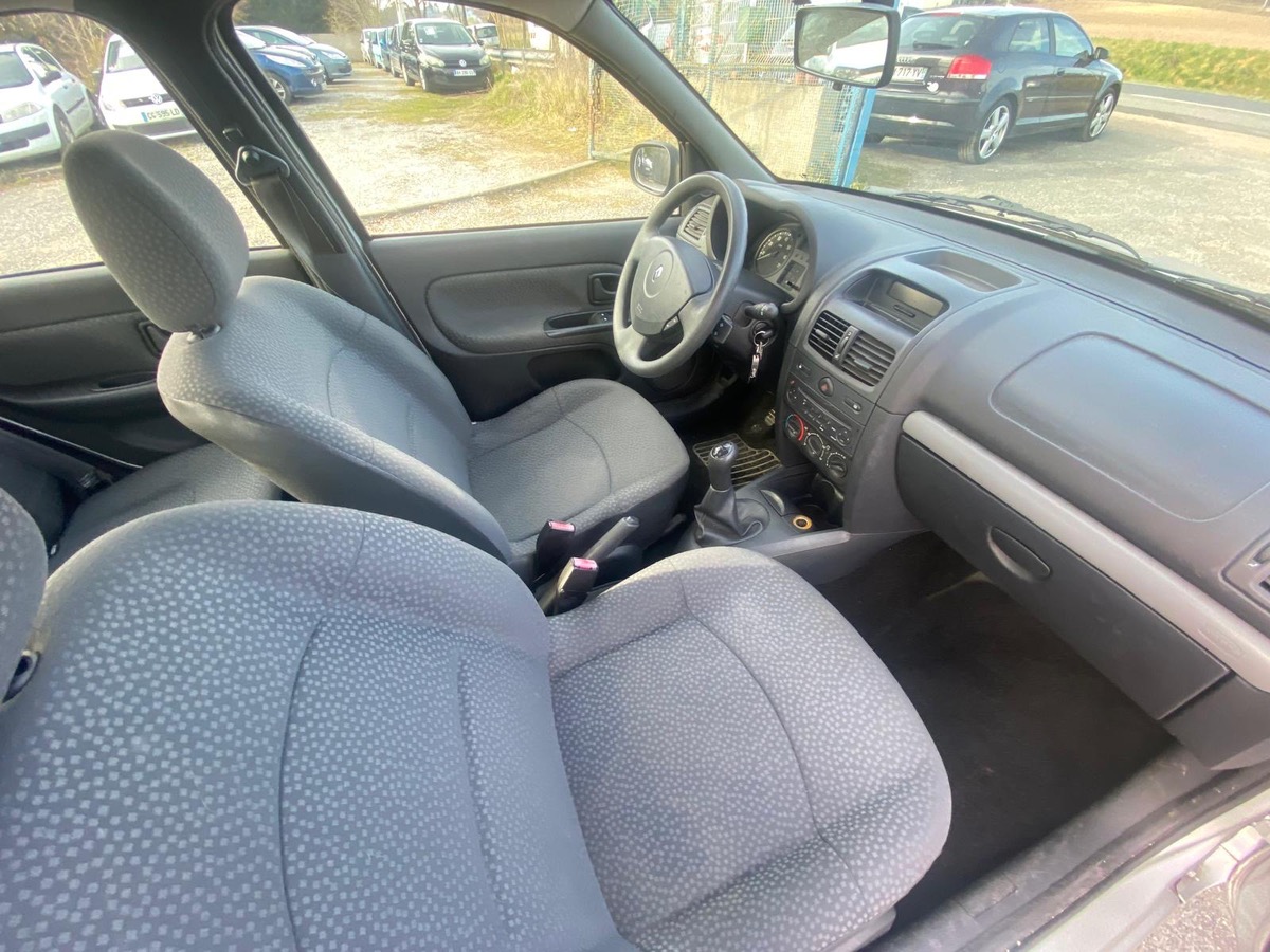 RENAULT Clio 1.5 dci 65cv campus de 12/2008 152175km