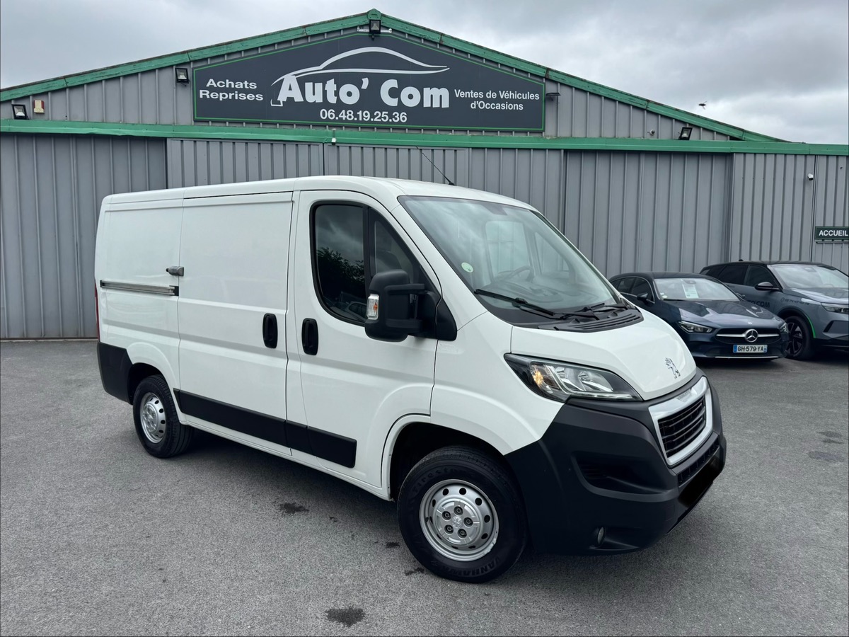 Peugeot Boxer 2.0 BHDI 110CH PREMIUM PACK BVM6 + ATTELAGE / MOTEUR NEUF