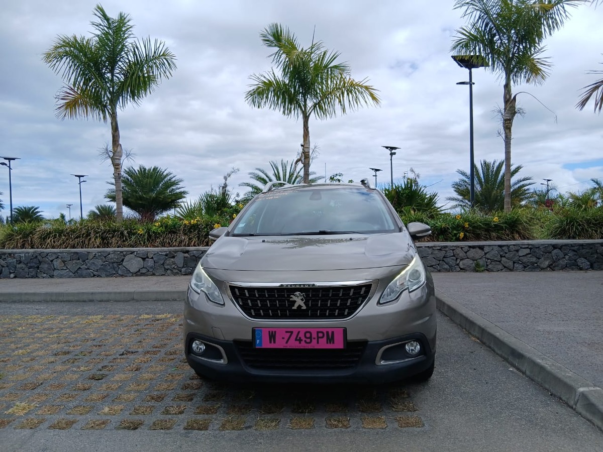 Peugeot 2008 1.2 TURBO ESSENCE 110CV