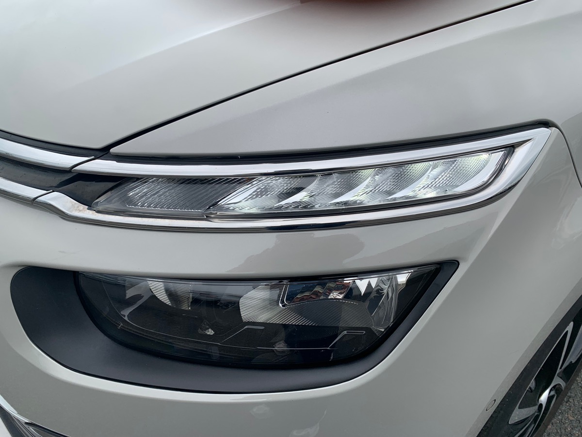 Citroën C4 Picasso FEEL | Mirror Screen | GPS Cartographique | Radar de station. AR & AV | Attelage.
