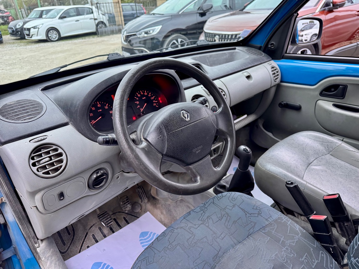 RENAULT Kangoo EXPRESS 1.5 DCI 70 CV CABINE APPROFONDIE 5 PLACES