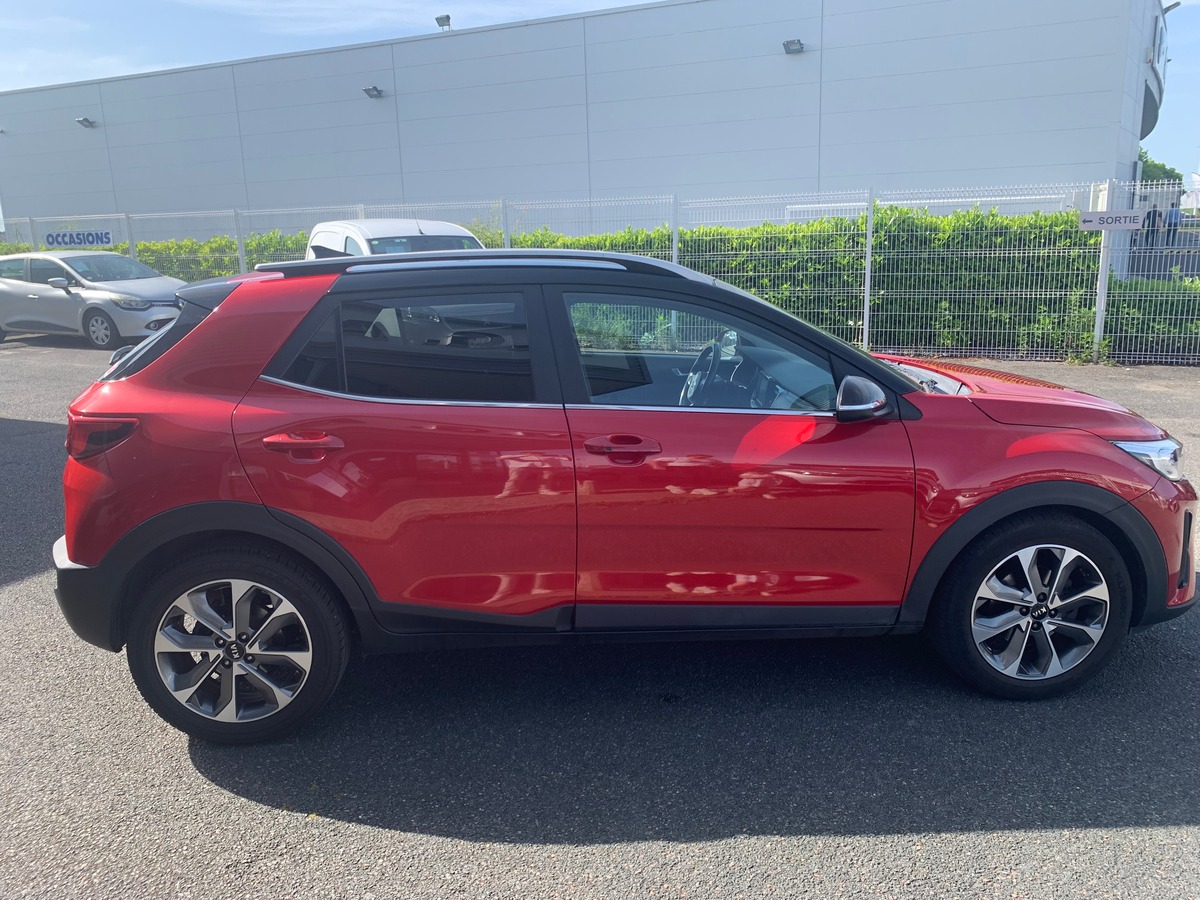 Kia Stonic 120 ch | Premium | Caméra recul | Régulateur vitesse | Apple car Play | Siéges chauffants