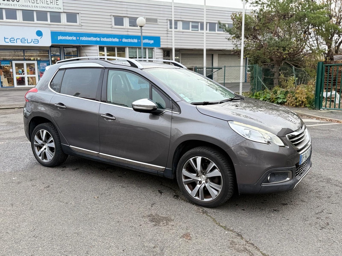 Peugeot 2008 1.6 e-HDI 115 CV féline  tout optiont en 4XCBLeux