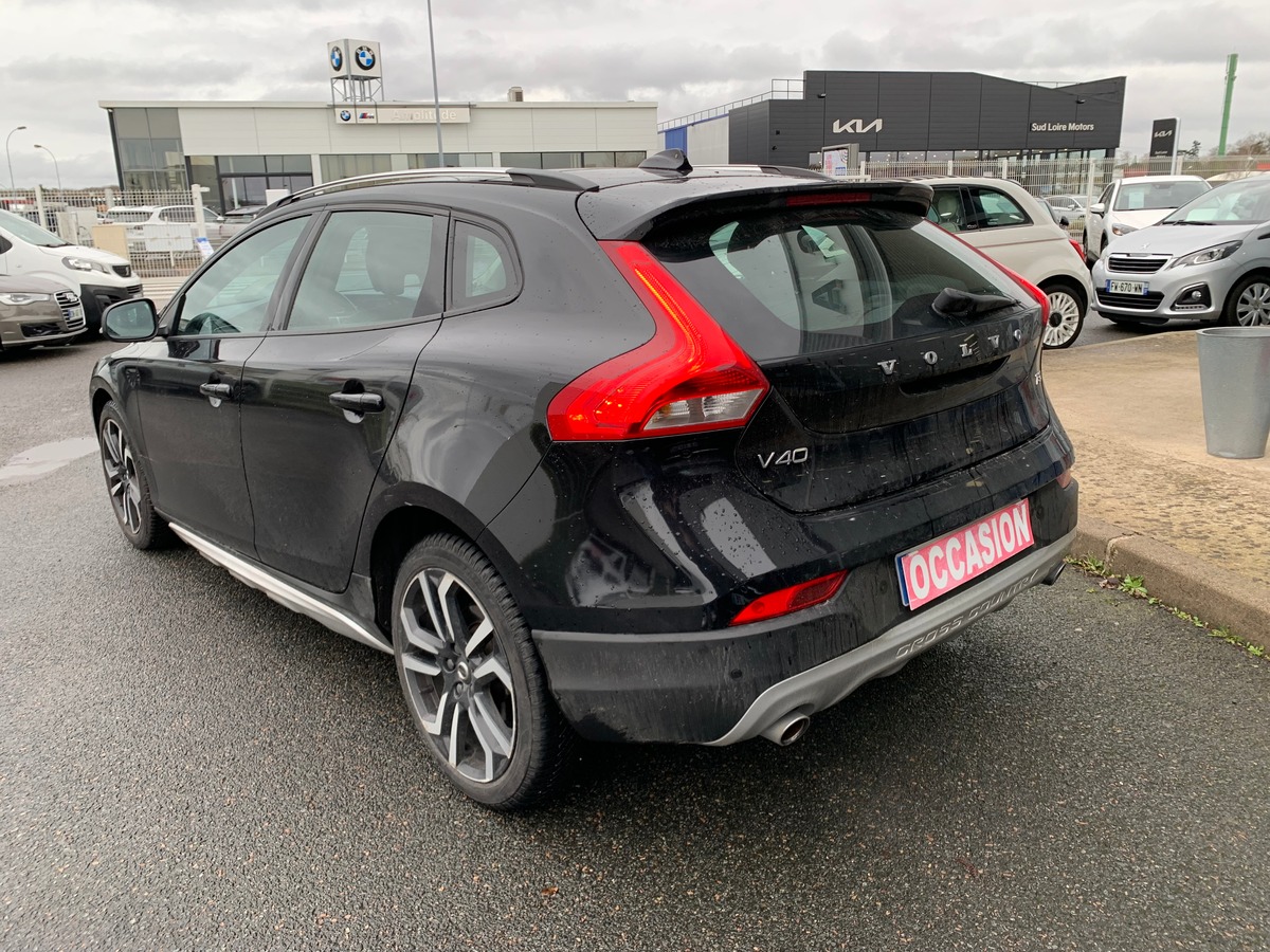 Volvo V40 Cross Country 150 ch | Toit panoramique | Cuir | GPS | Régulateur de vitesse