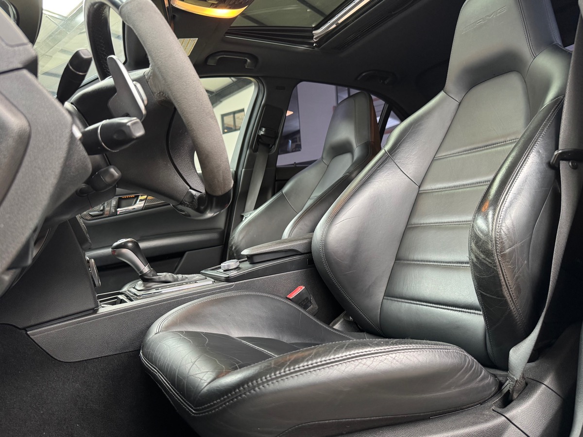 Mercedes-Benz Classe C C63AMG PERFORMANCE PLUS V8 487CV TO/CAM/CARBONE/HARMAN