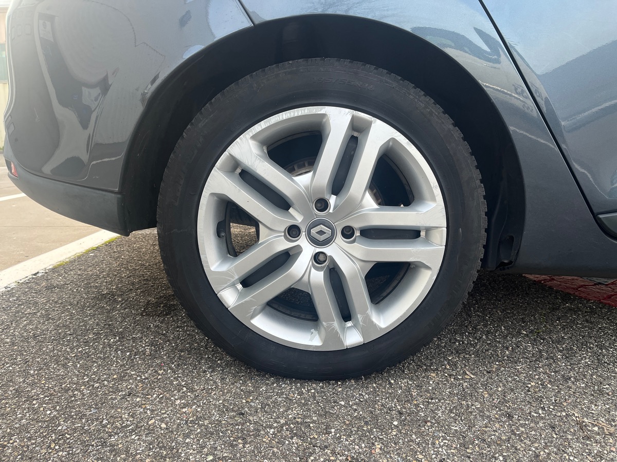 RENAULT Clio Estate 1.5 DCI 90ch Business, Courroie de distribution OK, Attelage, GPS, radars AR