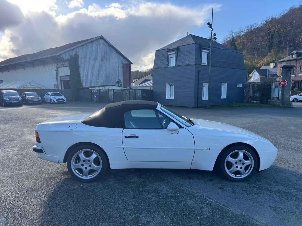 Porsche 944 TURBO CABRIOLET 2.5 250