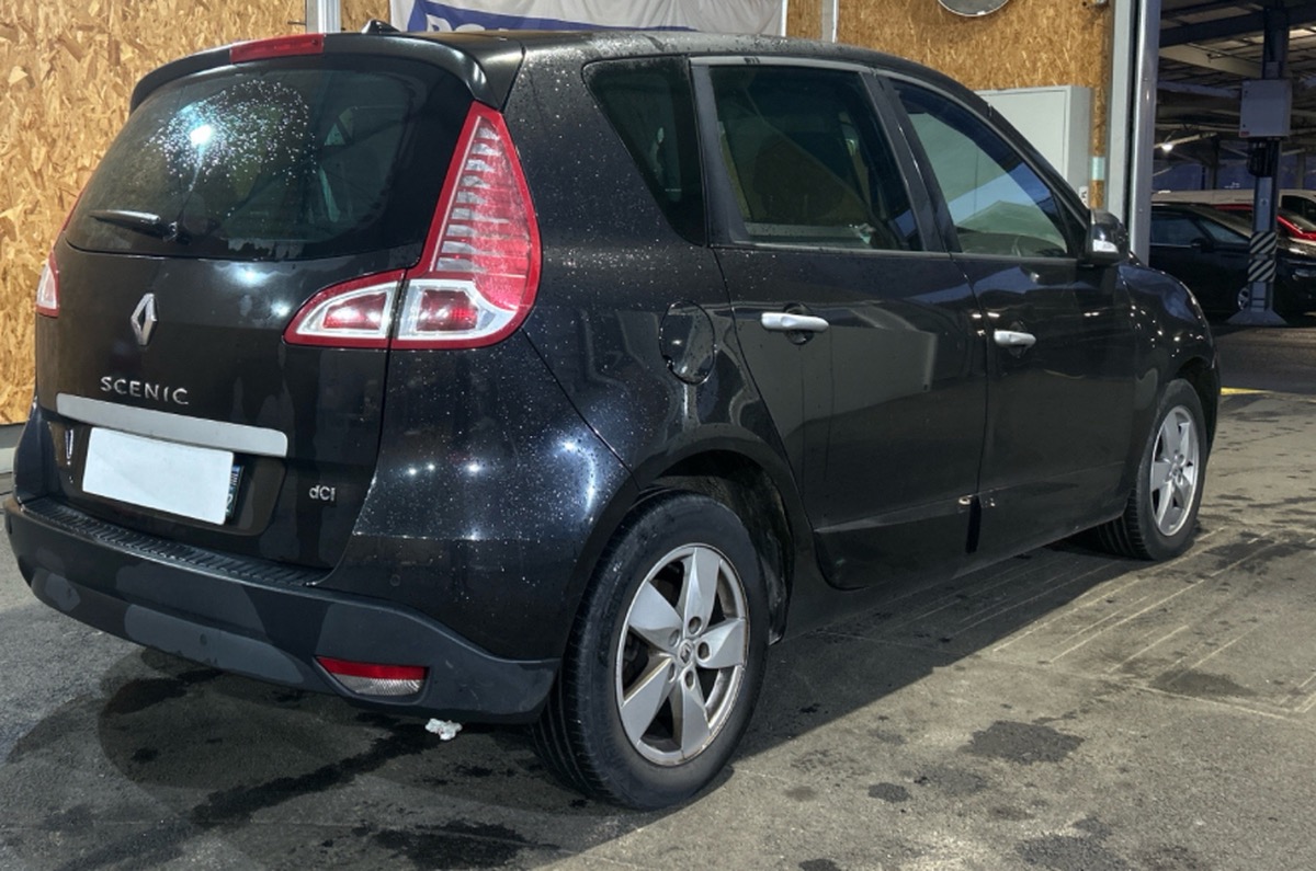 RENAULT Scenic III 1.9 dci