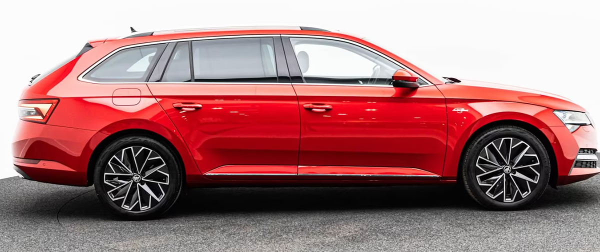 Skoda Superb Combi III 2.0 TDI 200ch SCR Laurin&Klement 4x4 DSG7 Toit ouvrant Canton Attelage