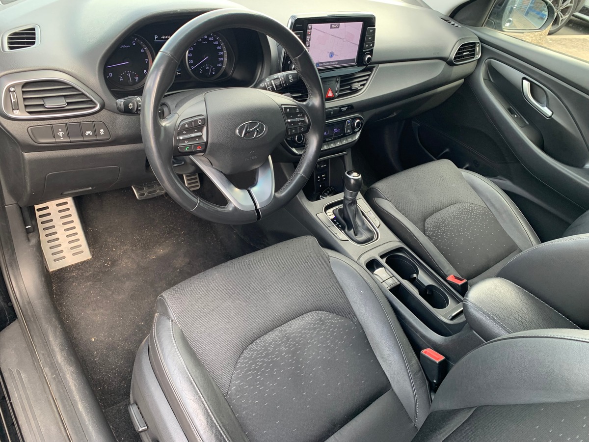 Hyundai i30 140 | Creative | Caméra recul | GPS | Siège électrique | Régulateur | Roue de secours