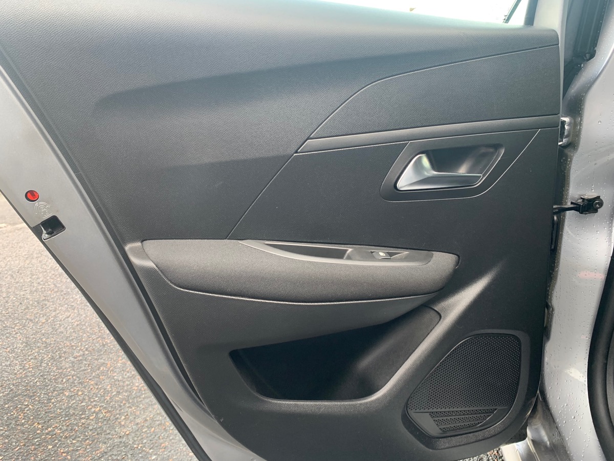 Peugeot 208 75 ch | Active pack | GPS | Mirror Link | Radar de stationnement arriére