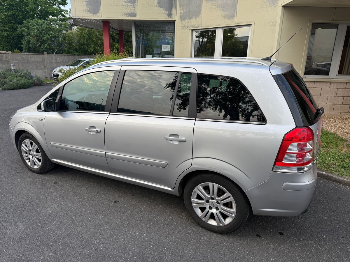 Opel Zafira 1.7 CDTI 125 CV cosmo 1er main 7pl en 4X