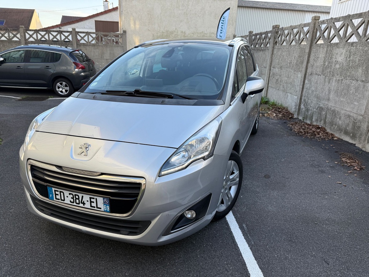 Peugeot 5008 1.6 HDI 120 CV allure 7 places