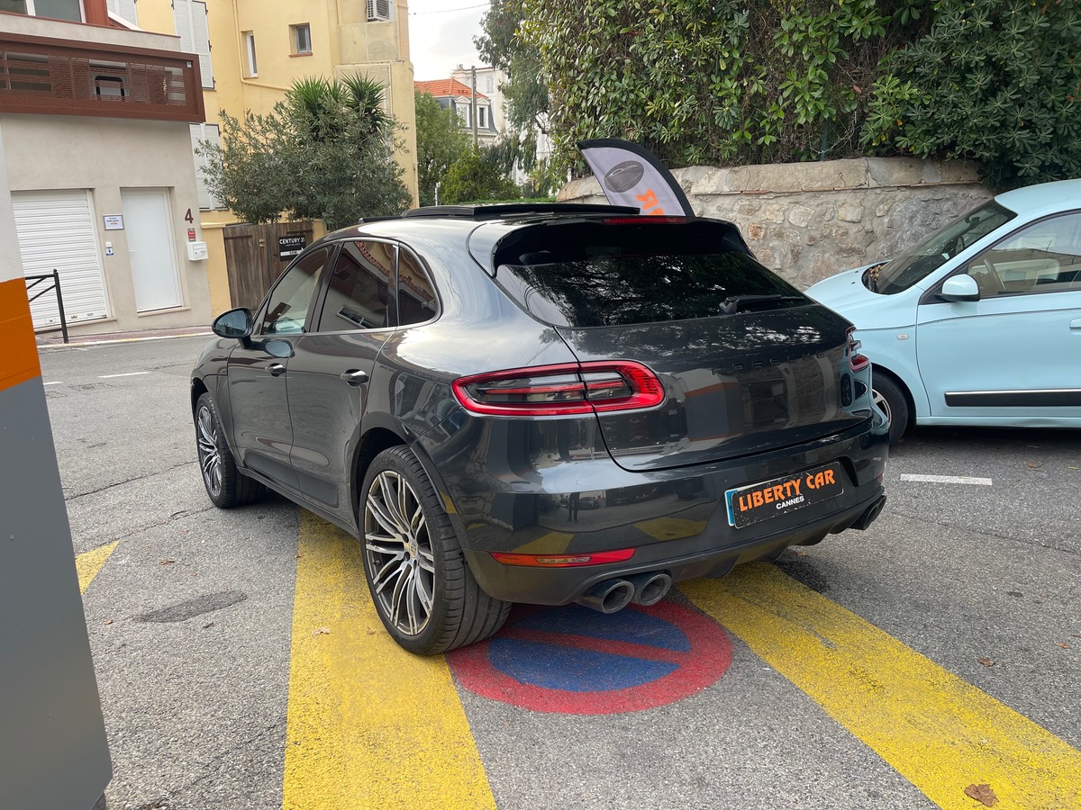 Porsche Macan 2.0 TFSI 252 CV AWD / Phase 2/Toit Ouvrant /Jantes Turbo/Pack Black /Echappement Sport