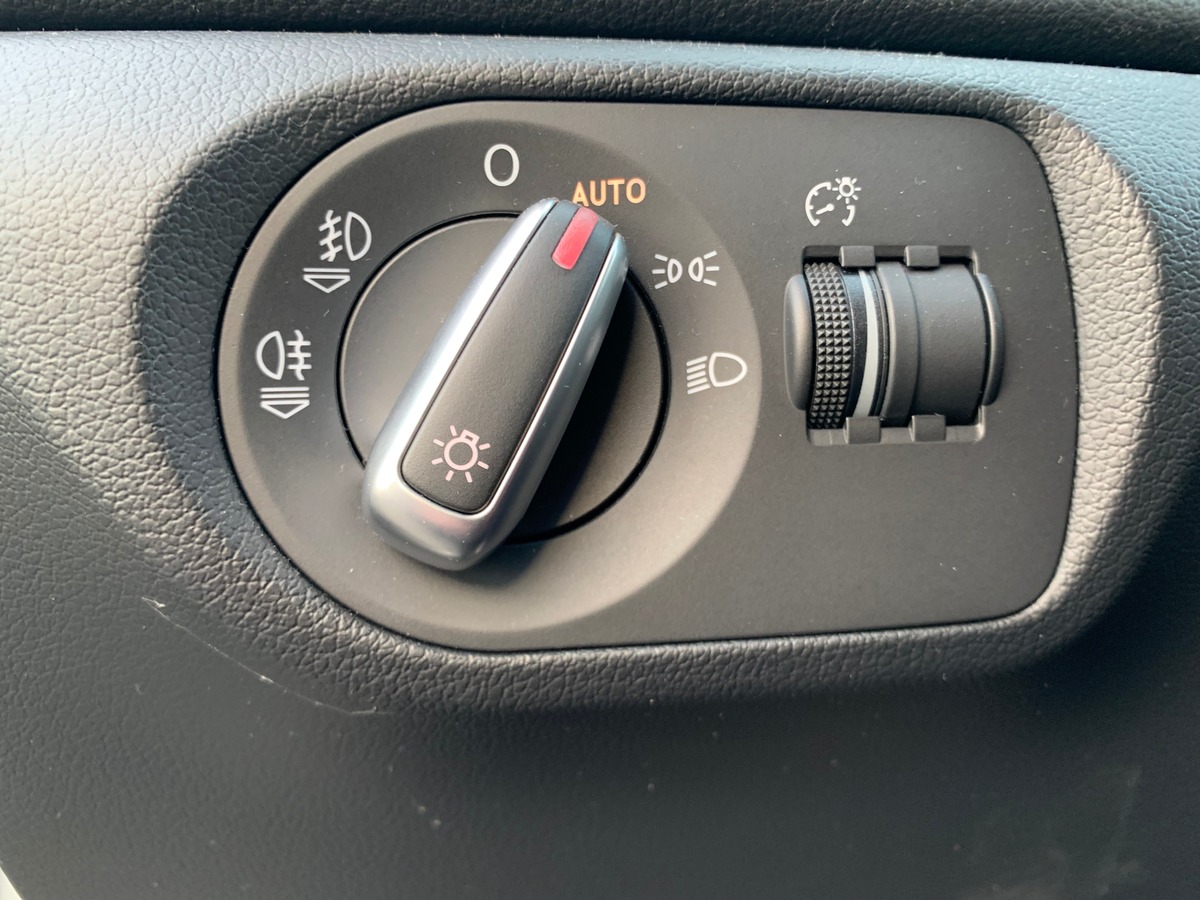 Audi Q3 177 | Sport design | Radar stationnement avant arriére | Régulateur vitesse | Attelage | Gps