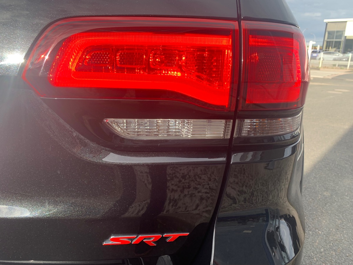 Jeep Grand Cherokee 468 ch | SRT | Attelage amovible | GPS | Caméra de recul