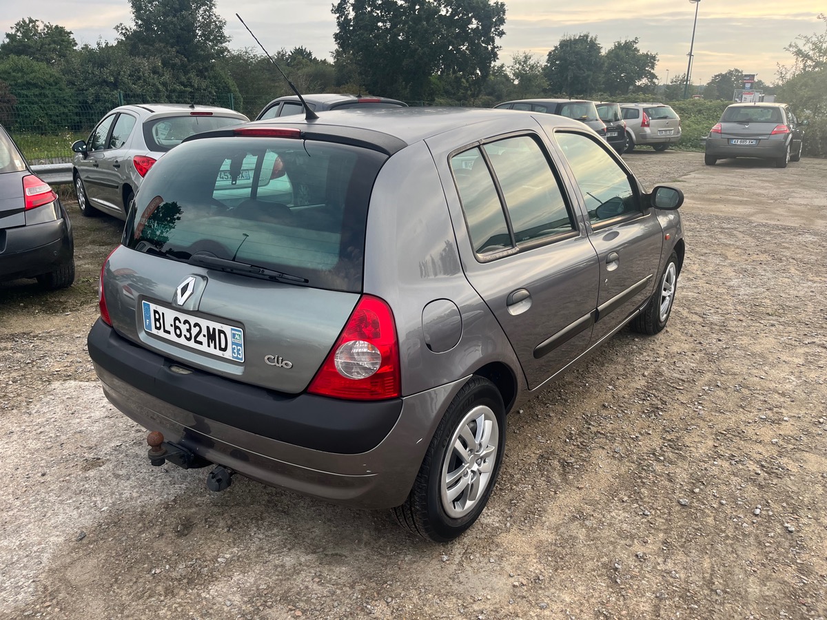 RENAULT Clio 1.5 dci 147599KM