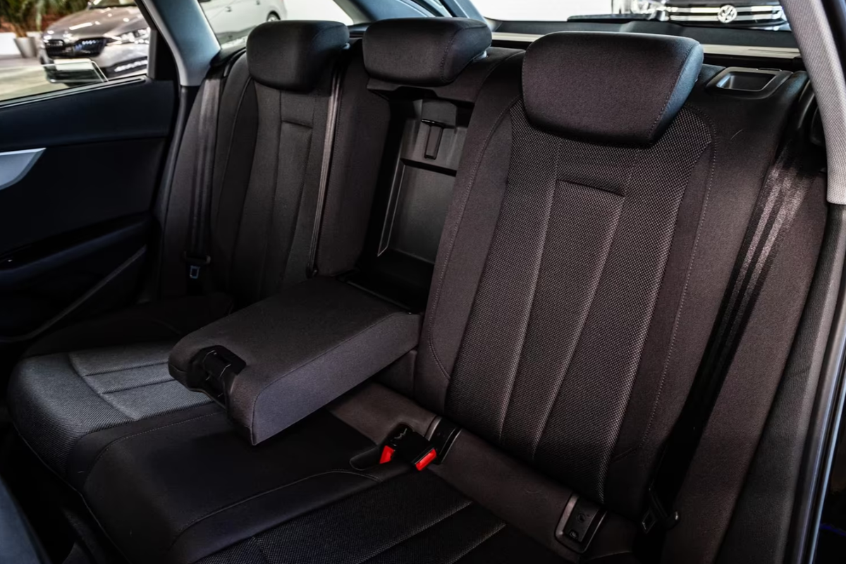Audi A4 Allroad V 40 TDI 204ch Design quattro S tronic 7 Attelage Phares LED matrix