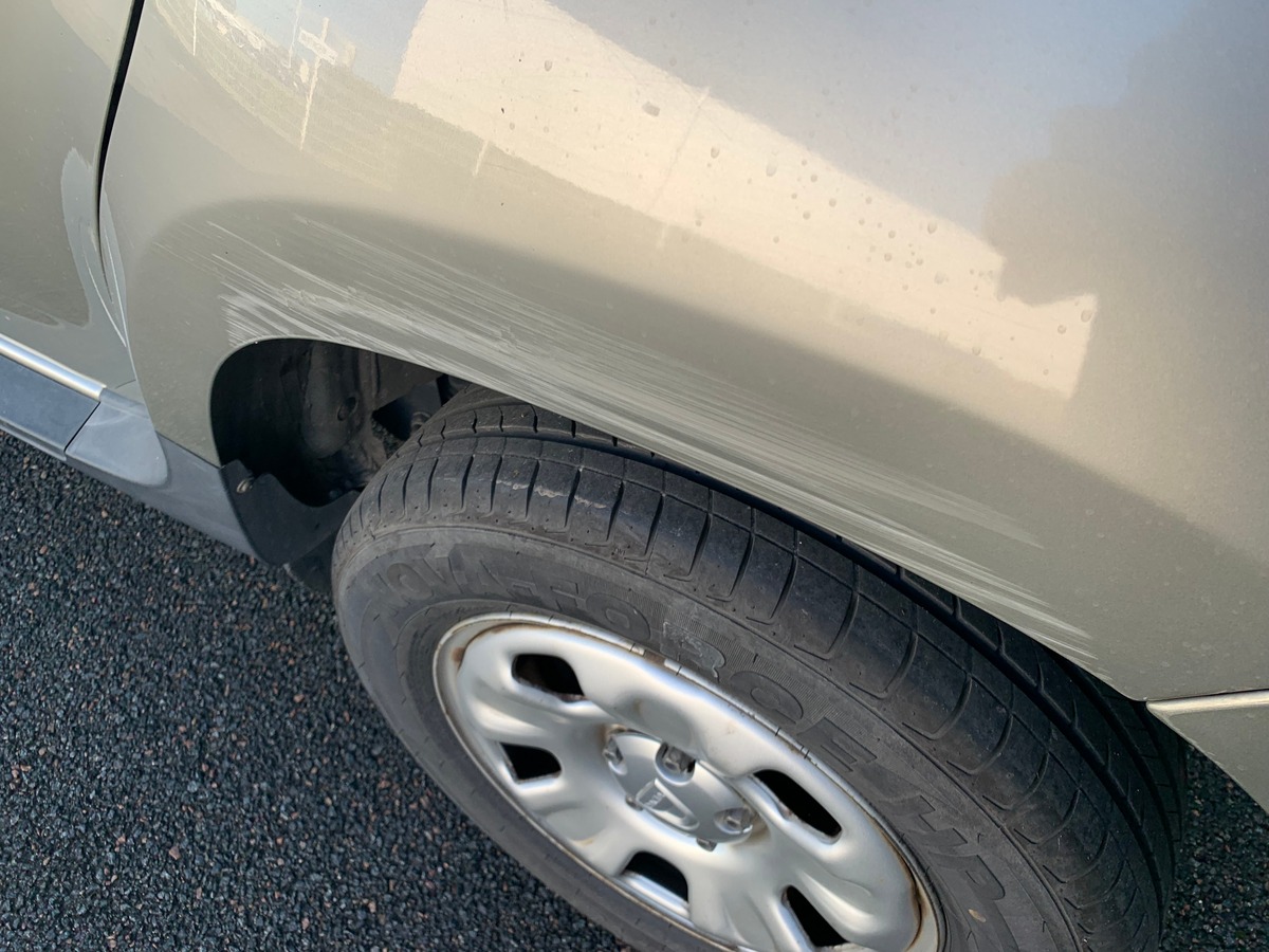 Dacia Duster 105 ch | Laureate | Bioethanol | Roue secours | Climatisation | Radio mono-CD MP3