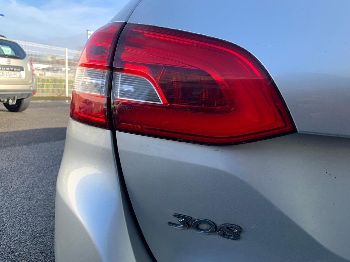 Peugeot 308 SW 100 ch | Allure | Caméra recul | GPS | Régulateur de vitesse adapatatif | Bluetooth