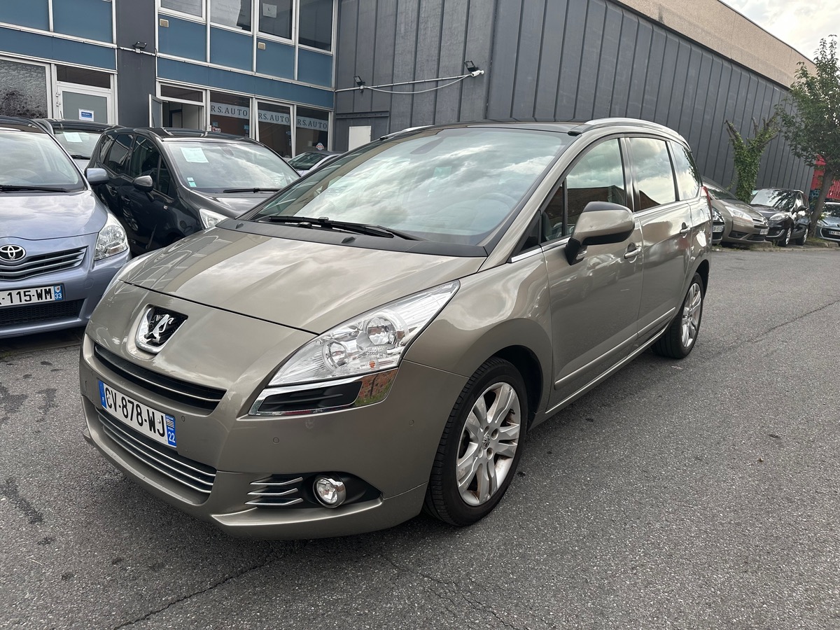 Peugeot 5008 1.6 HDI 115 CV 1er main 7 place 4XCBL