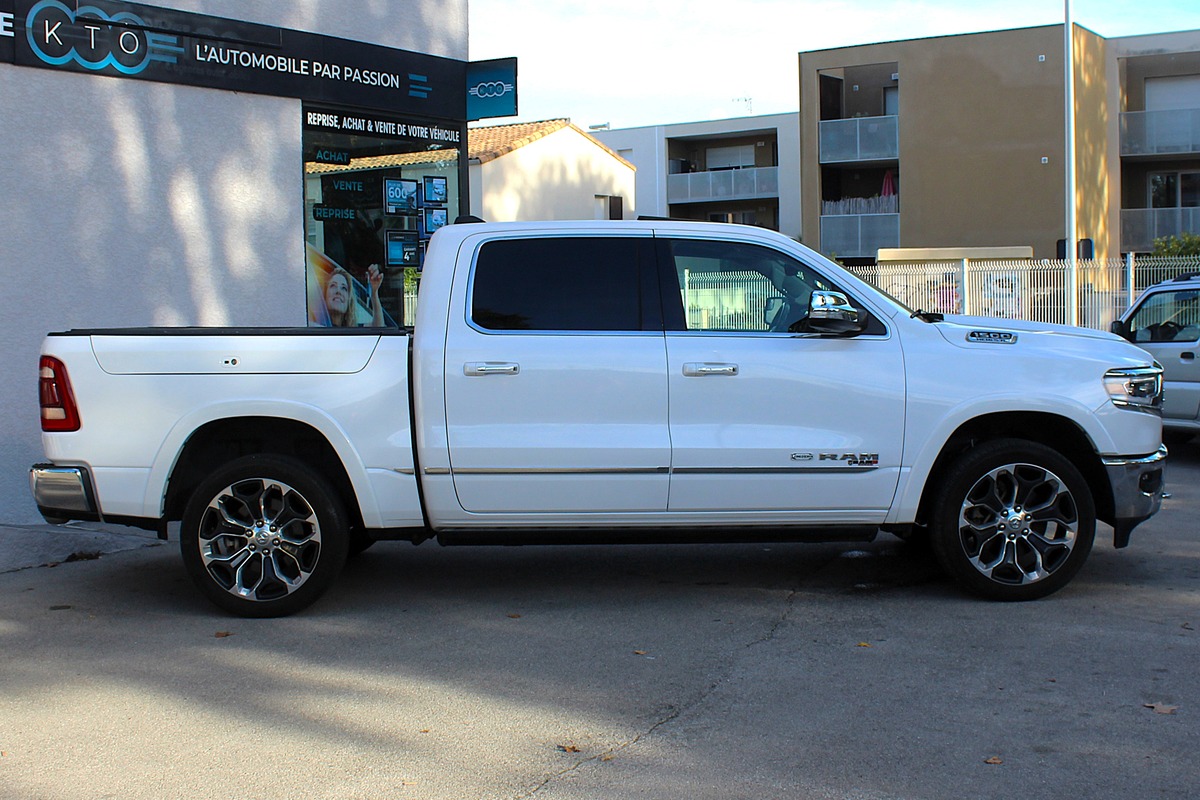 Dodge RAM CREW CAB 1500 5.7 V8 396 ch LARAMIE EDITION LONGHORN / RAM BOX / CARPLAY / ATTELAGE / E85