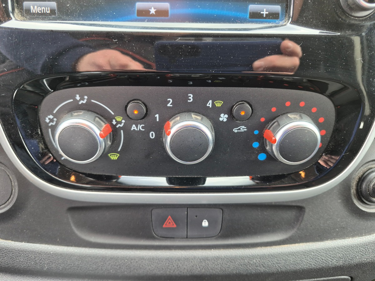 RENAULT Trafic DCI 170 BVA GRAND CONFORT L2H1