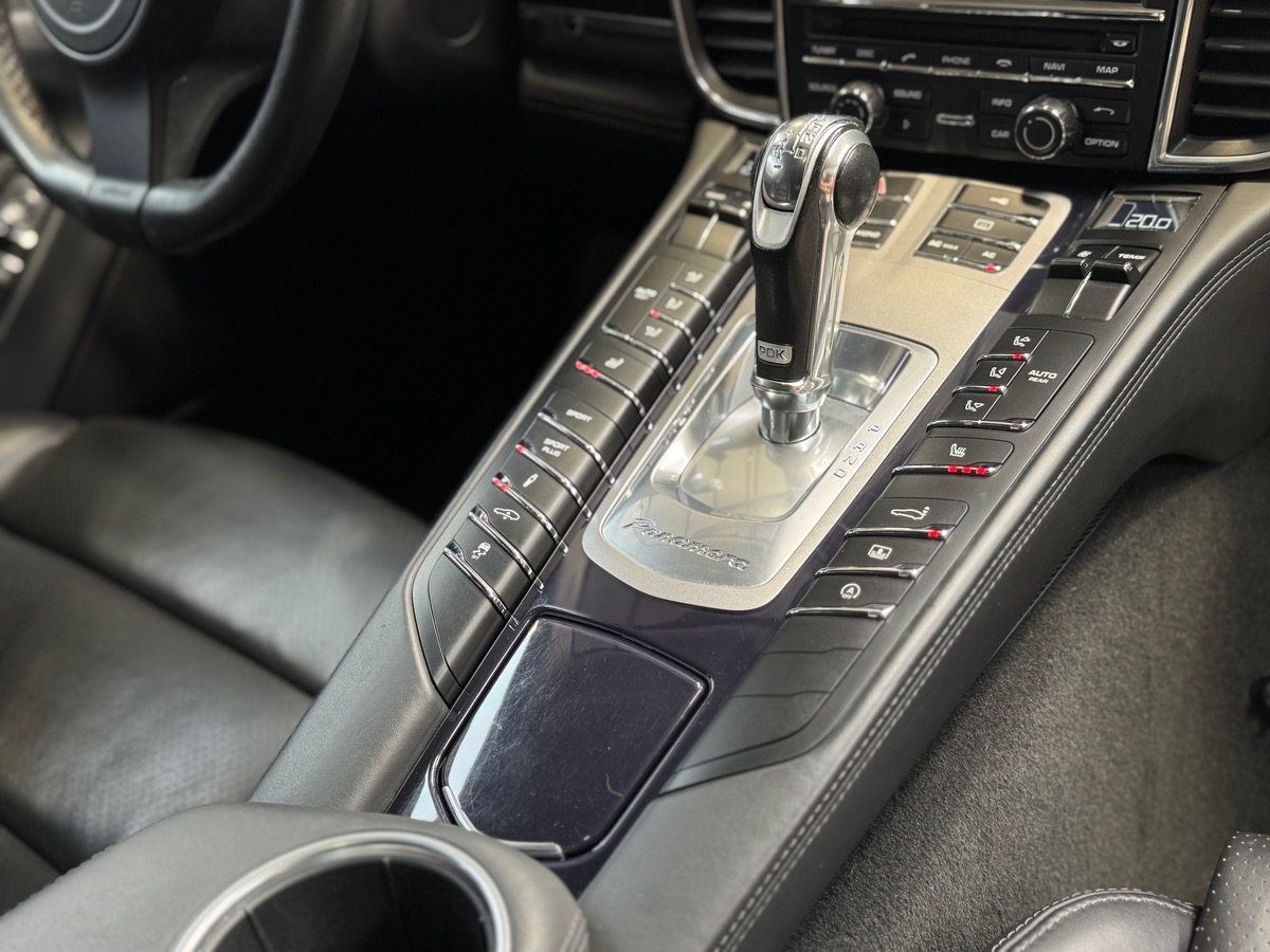 Porsche Panamera 4S V8 400CV PDK FR TO/CHRONO/PDLS/ATTELAGE ENTRETIENS COMPLET CONSTRUCTEUR